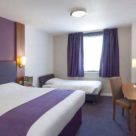 Premier Inn Liverpool Albert Dock Exterior photo